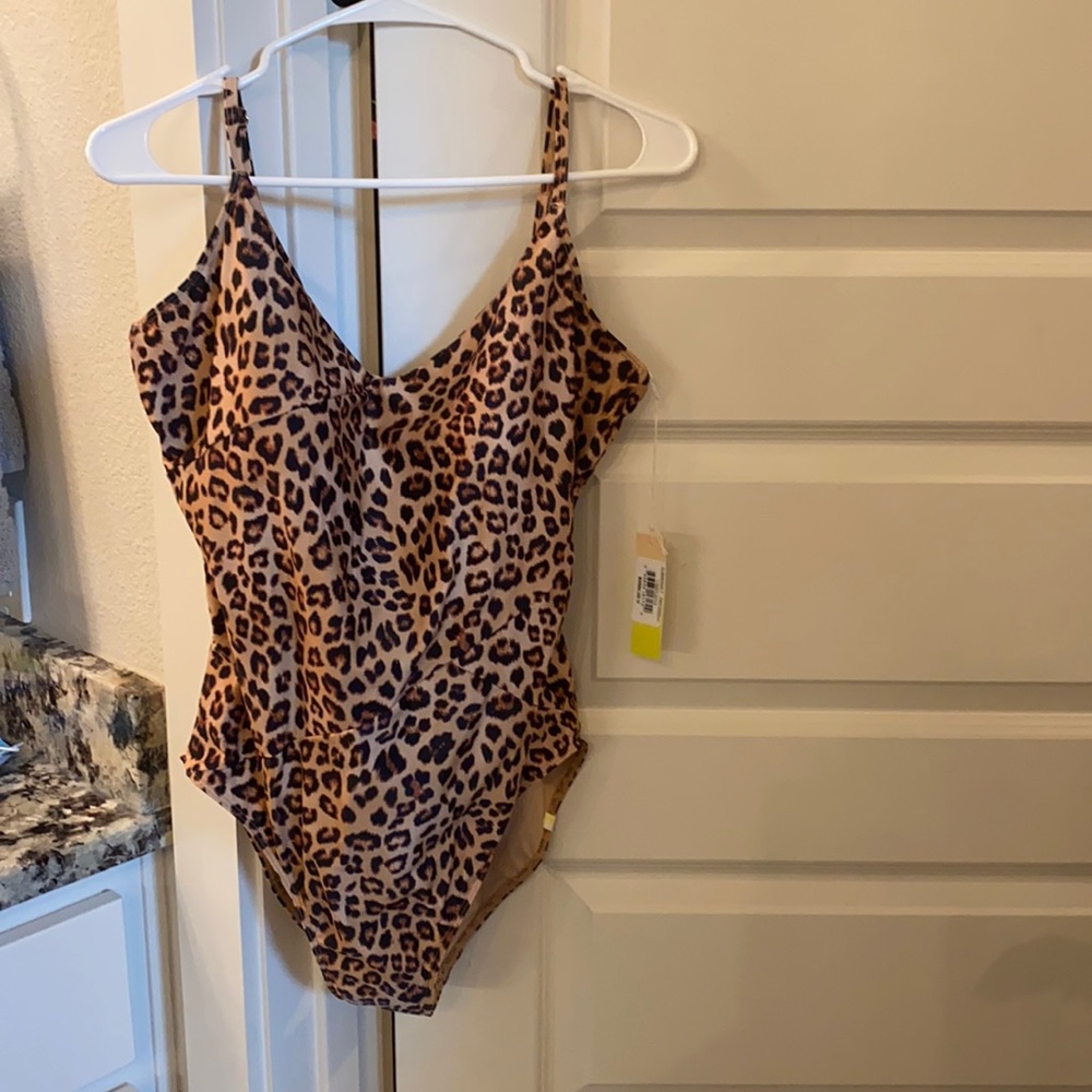 Summersalt Marina Leo 14.